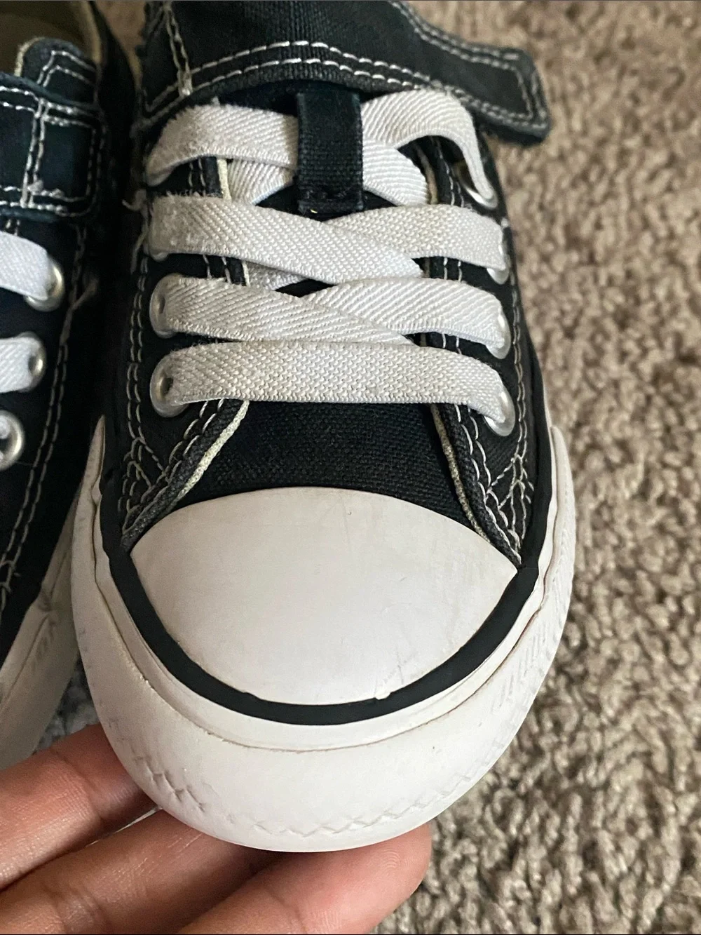Converse All Star Chuck Taylor V1 Low Top Sneakers size 11
